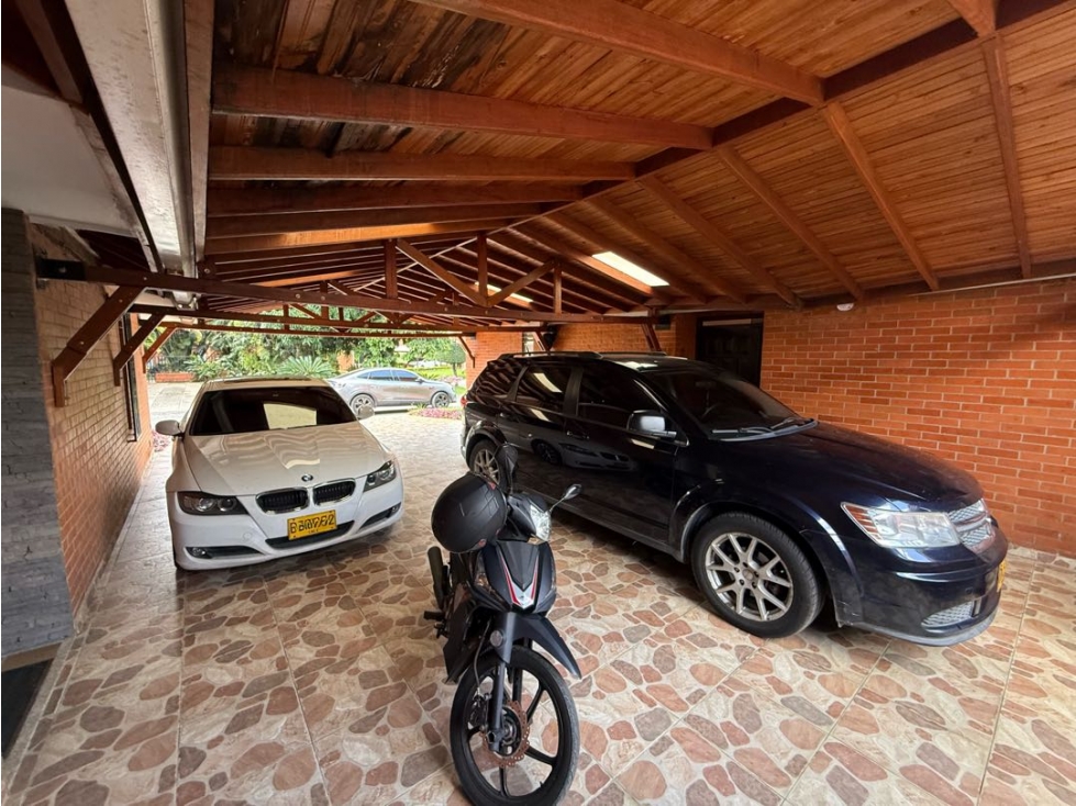 VENTA DE CASA 2 PISOS ENEL CASTILLO JAMUNDI AC — foto 4