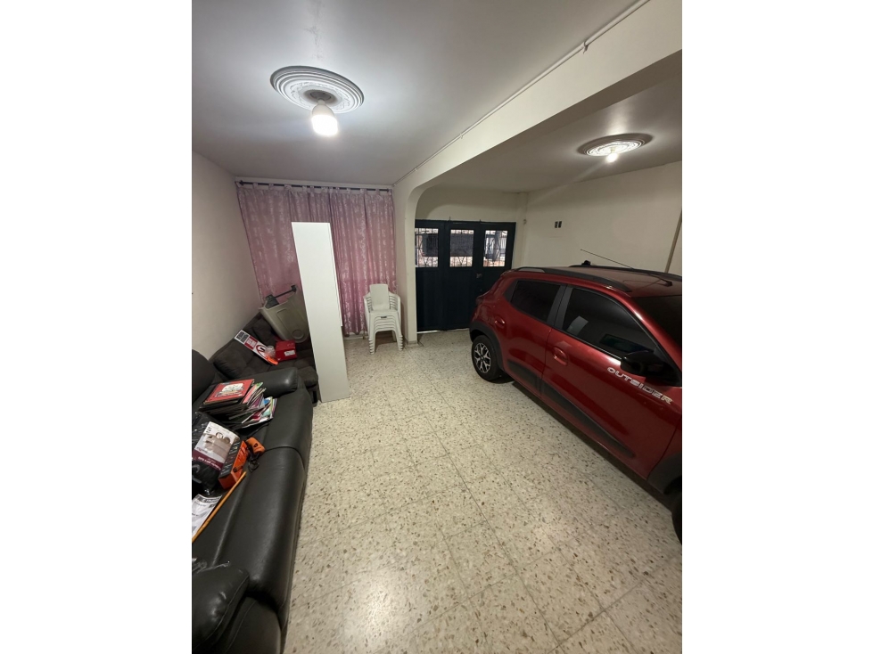 VENTA DE CASA UNIFAMILIAR 3 PISOS EN SUR CENTRAL EN ARANJUEZ AC — foto 4