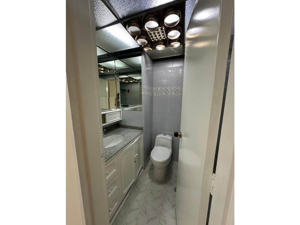 SE VENDE APARTAMENTO EN LAURELES SECTOR SURAMERICANA MEDELLIN — foto 4