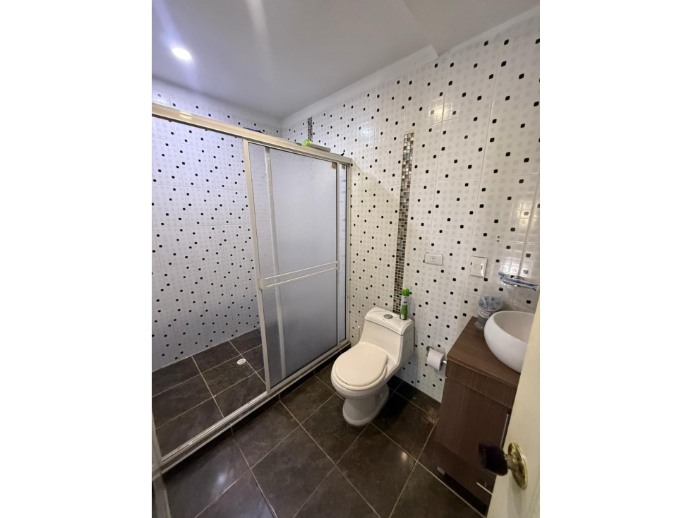 VENTA DE CASA EXTERNA 3 PISOS PEATONAL EN COMFENALCO AC — foto 6