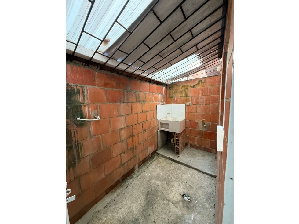 VENTA DE CASA PARA REMODELAR ENPAISAJE DE LAS FLORES JAMUNDI AC — foto 5