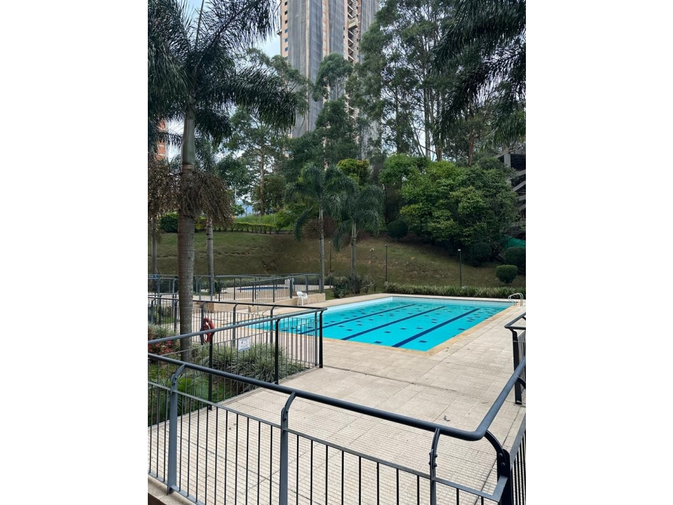 SABANETA APTO AMPLIO CON ESPECTACULAR VISTA EN UNIDAD COMPLETA — foto 2