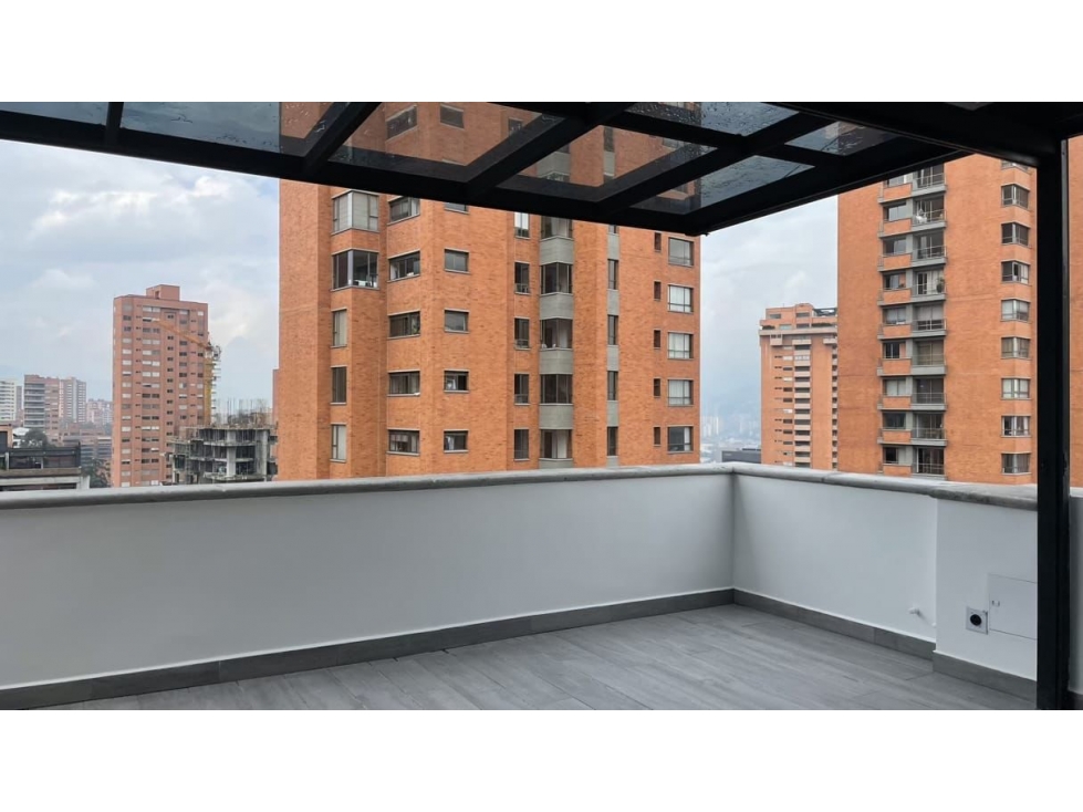 POBLADO PENTHOUSE DUPLEX CON EXCELENTE VISTA Y UBICACION — foto 3