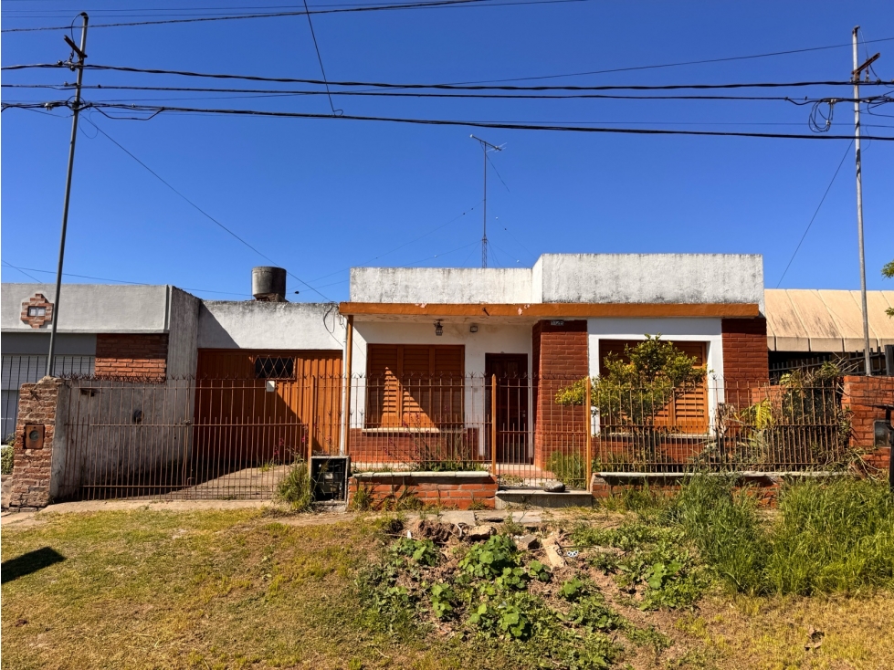 Casa a refaccionar en B° San Bernardo, Luján (ideal Flipping house)