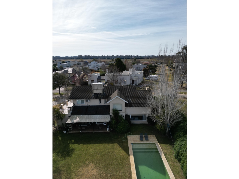 Hermosa casa en lote central con fondo a pulmón- La Concepcion — foto 4