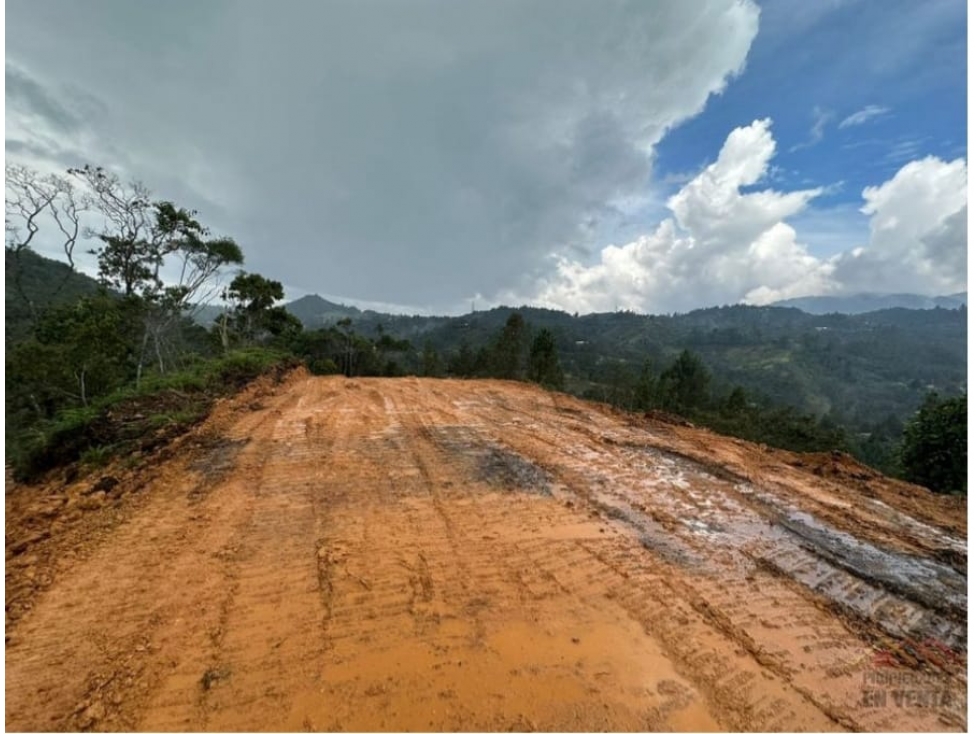 EL RETIRO EXCELENTE LOTE EN EL SECTOR VERMONT (ALTO DE LAS PALMAS) — foto 5
