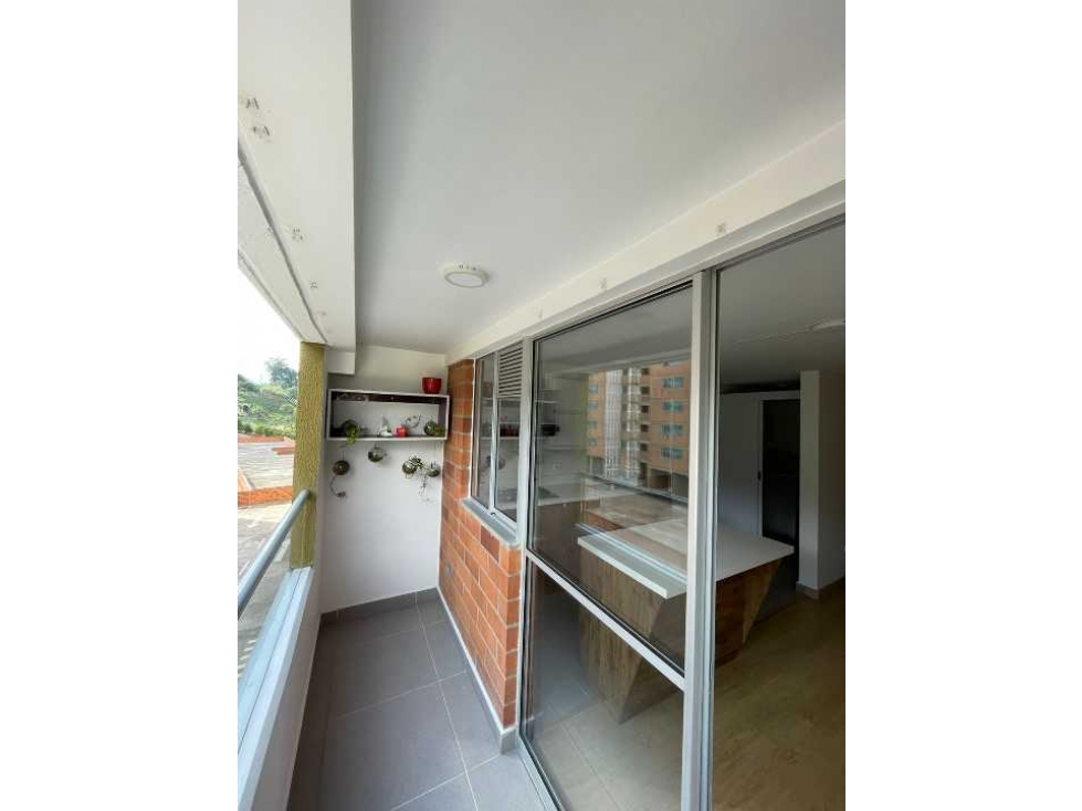 VENDO APARTAMENTO ENVIGADO CON VISTA PISO 9 UNIDAD COMPLETA LA MINA — foto 5