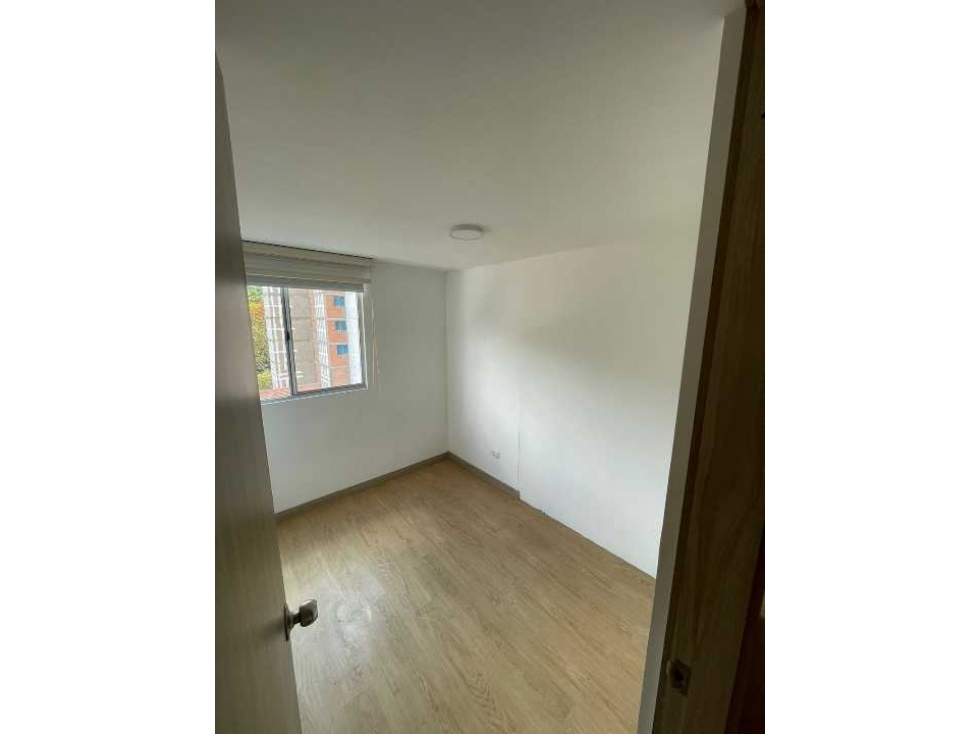 VENDO APARTAMENTO ENVIGADO CON VISTA PISO 9 UNIDAD COMPLETA LA MINA — foto 6