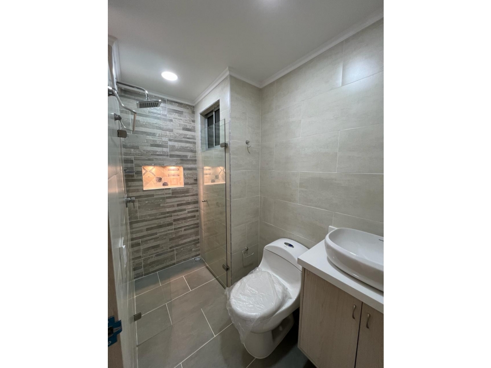 LAURELES APTO MODERNO CERCA A LA UPB -UNICENTRO -LA 70 PARA AIRBNB — foto 3