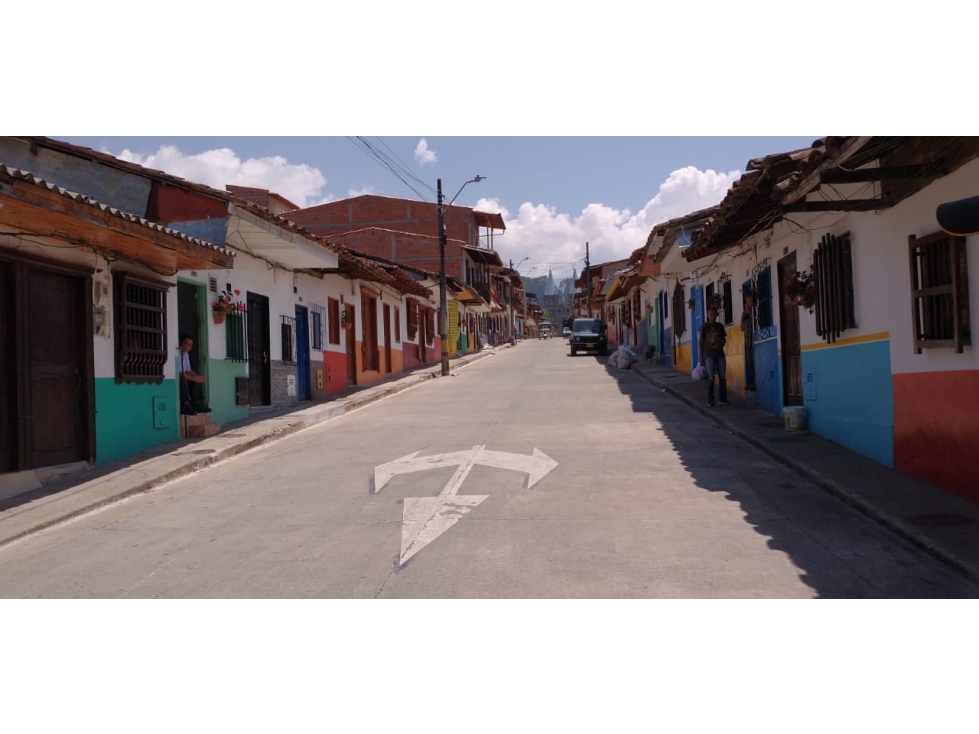 JARDIN EXCELENTE CASA REMODELADA Y AMOBLADA PARA DESARROLLAR TURISMO