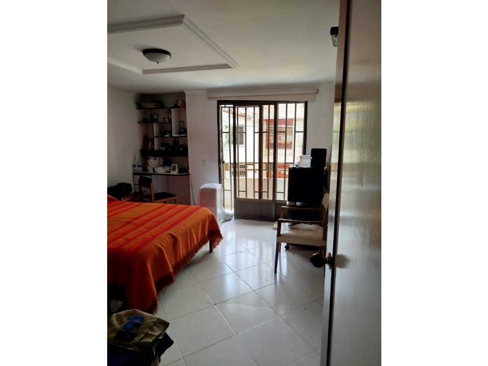 SABANETA EXCELENTE CASA DE 3 NIVELES CERCA AL HOSPITAL VENANCIO DIAZ — foto 4