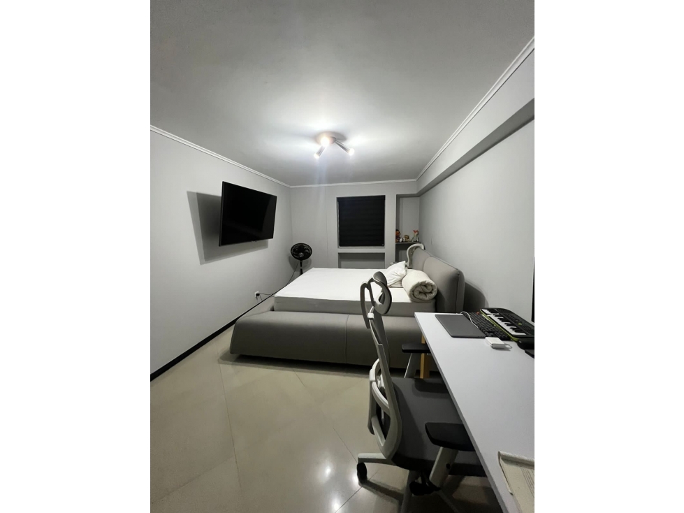 CENTRO DE MEDELLIN APTO MODERNO DE GRAN METRAJE CON EXCELENTE PRECIO — foto 4