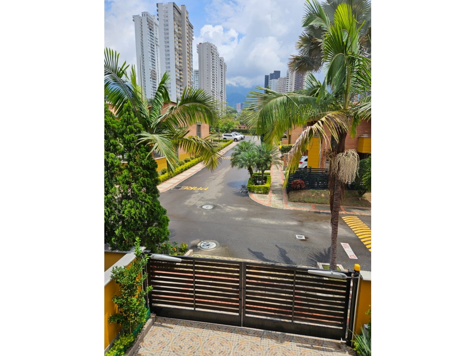 SURAMERICA EXCELENTE CASA UNIFAMILIAR EN URBANIZACION COMPLETA — foto 3