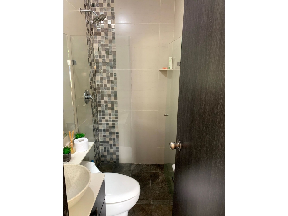 SABANETA EXCELENTE APTO MODERNO A UN LADO DE MAYORCA CON BUEN PRECIO — foto 4