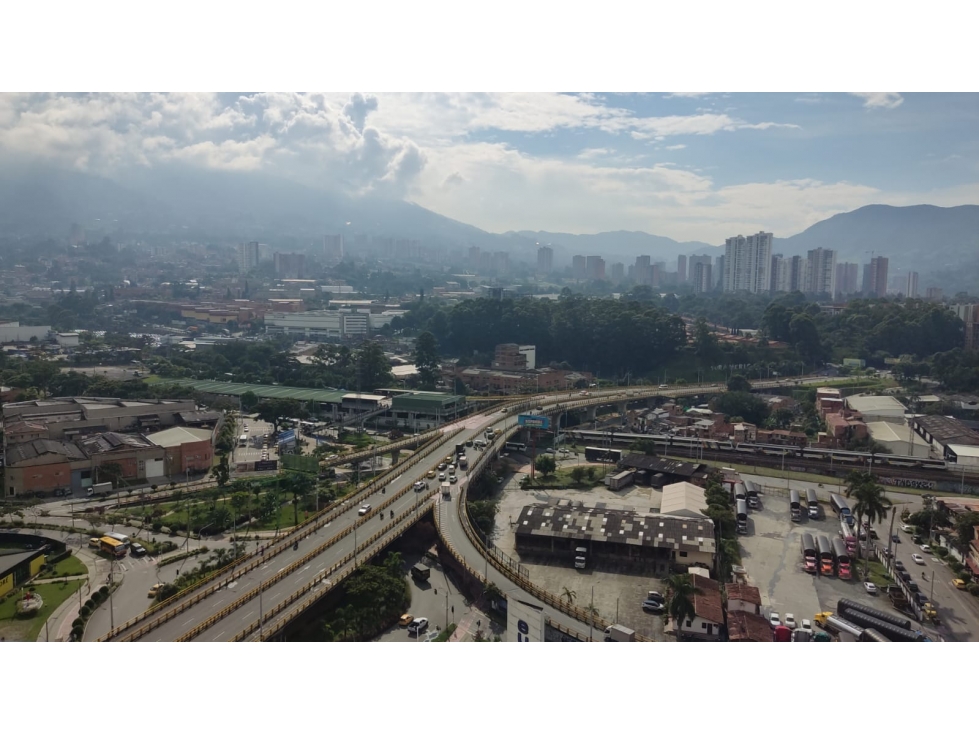 SABANETA APTO SECTOR PLANO CON LA MEJOR VISTA EN UNIDAD COMPLETA — foto 2