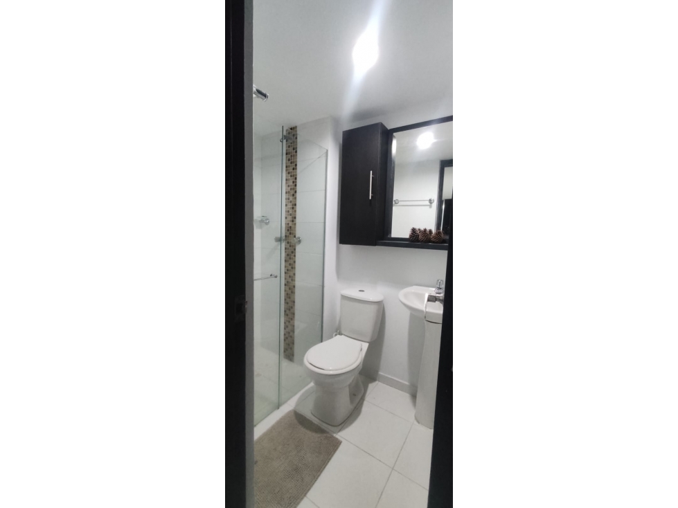SABANETA APTO SECTOR PLANO CON LA MEJOR VISTA EN UNIDAD COMPLETA — foto 3