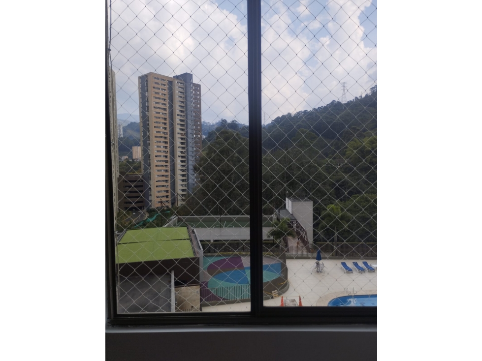 SABANETA APTO MODERNO EN UNIDAD COMPLETA CON VISTA A LA PISCINA — foto 2