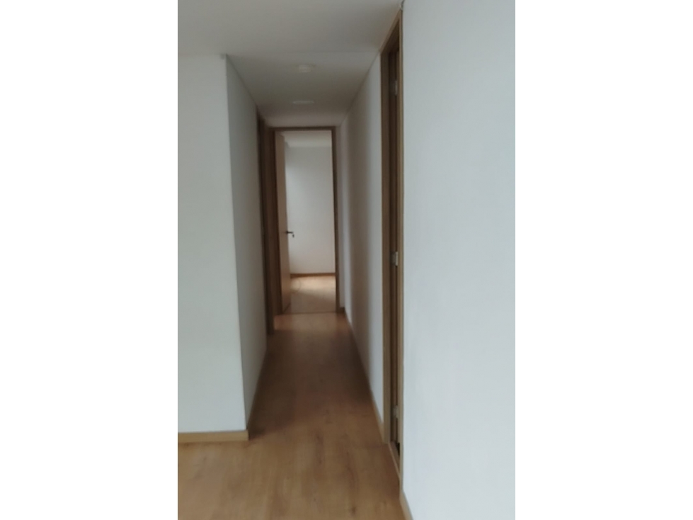 SABANETA APTO CON EXCELENTE VISTA Y AMPLIO EN UNIDAD COMPLETA VR — foto 2