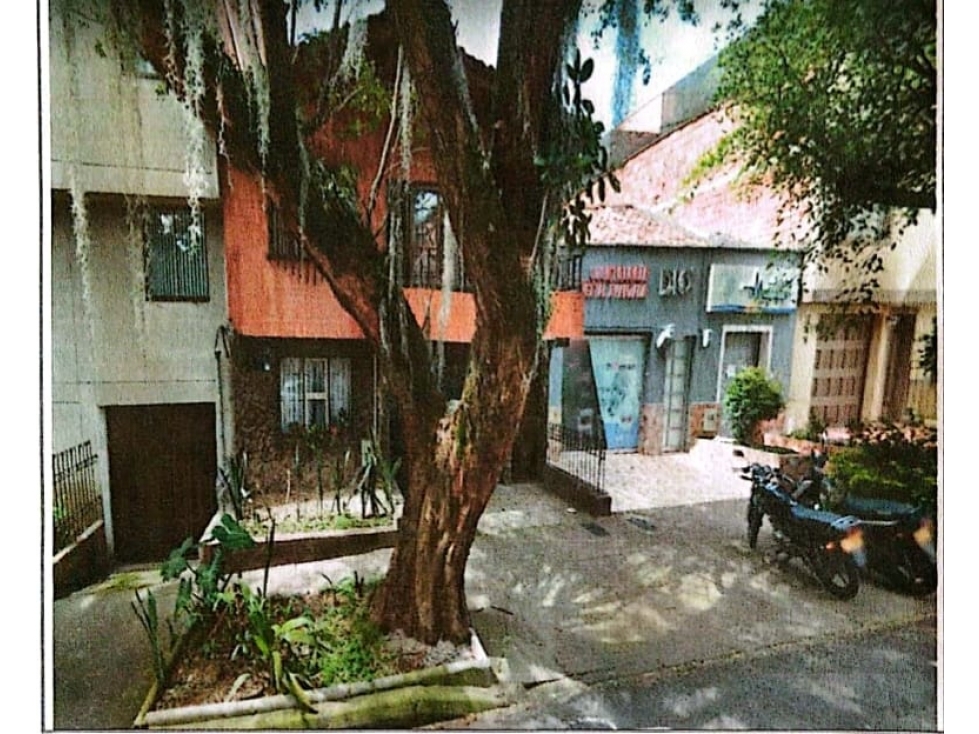 ENVIGADO EXCELENTE CASA LOTE EN SECTOR CONSTRUIR EDIFICIO O HOTEL