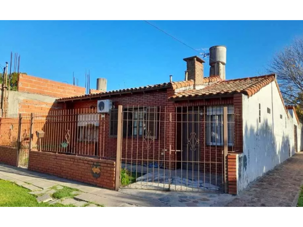 CASA 4 AMBIENTES - 1