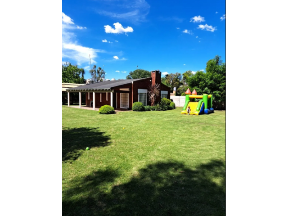 Casa quinta de 1500 m2 - 1
