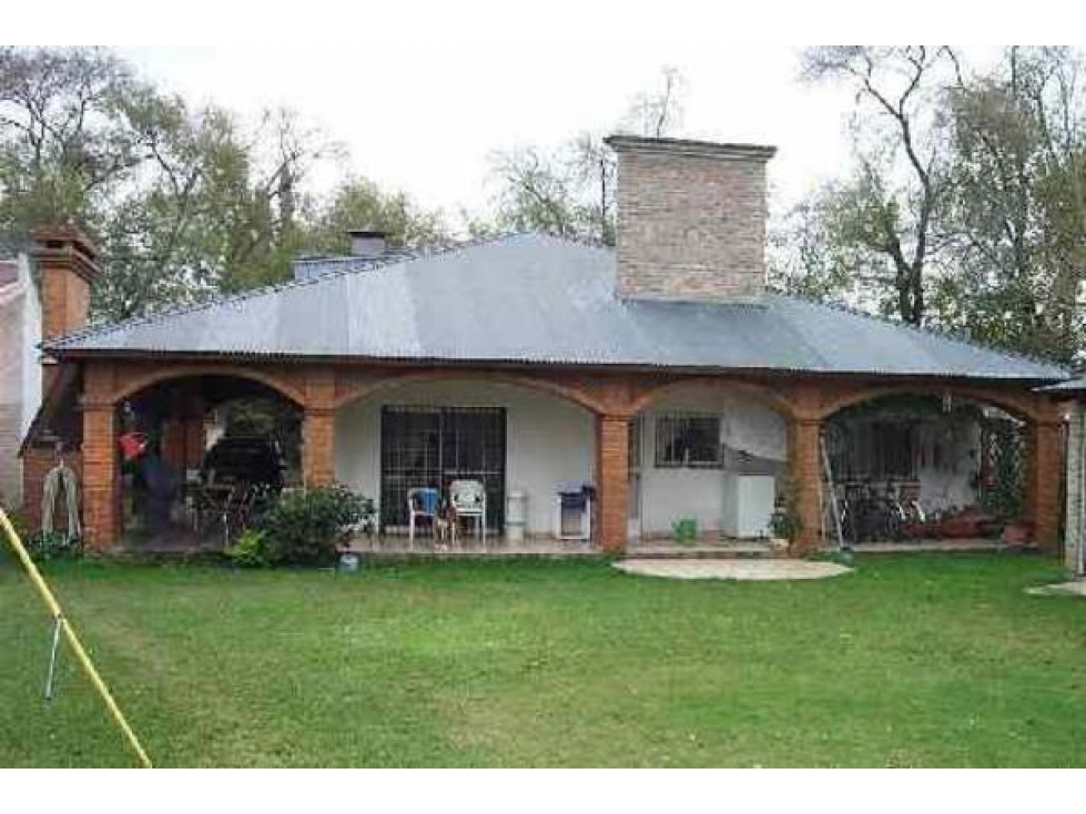 CHALET 5 AMBIENTES CON PISCINA - 6