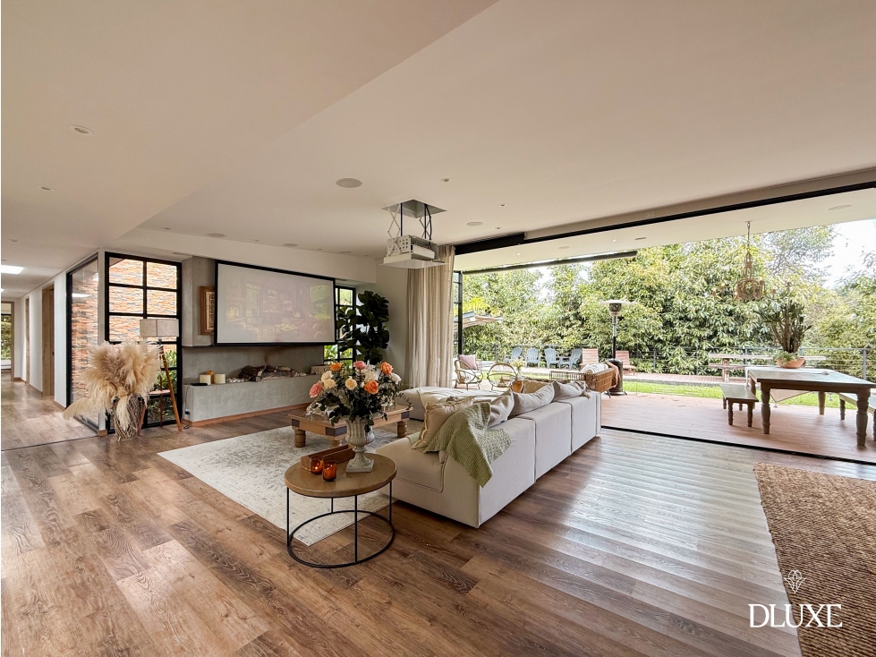 Venta, Casa de Lujo, 4 habitaciones, Alto Palmas - Medellin