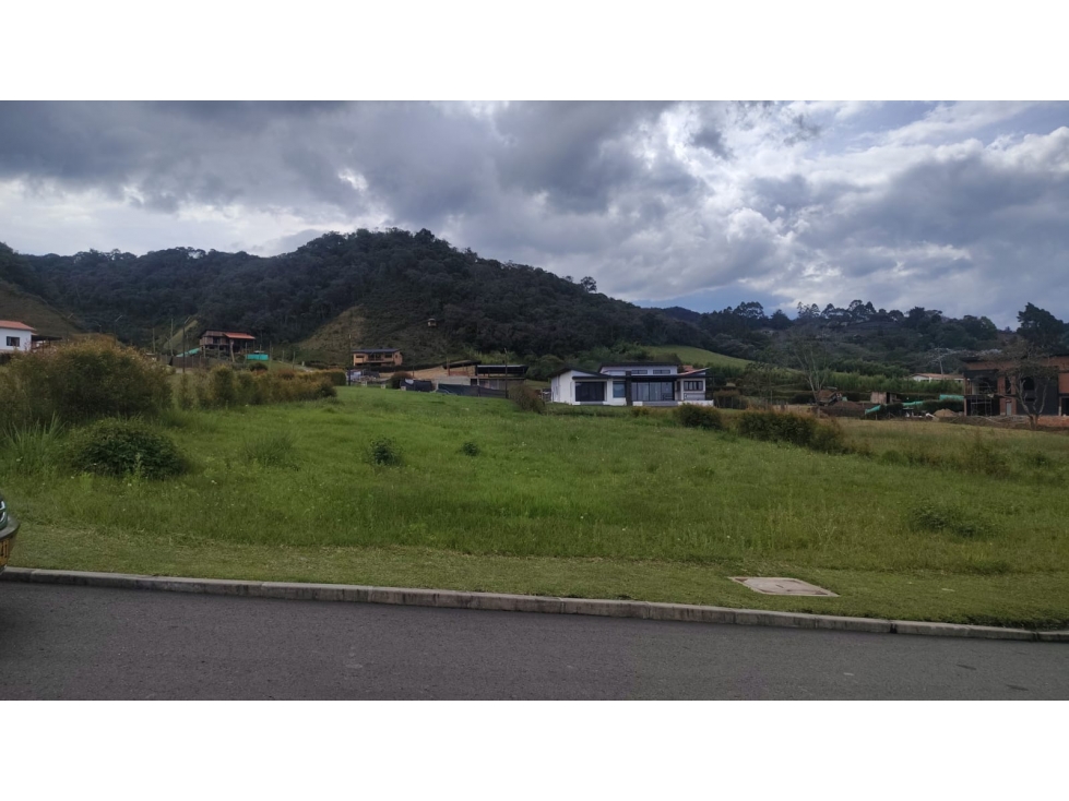 LOTE EN VENTA EN PARCELACIÓN CERRADA EN LA CEJA, EL TAMBO — foto 2