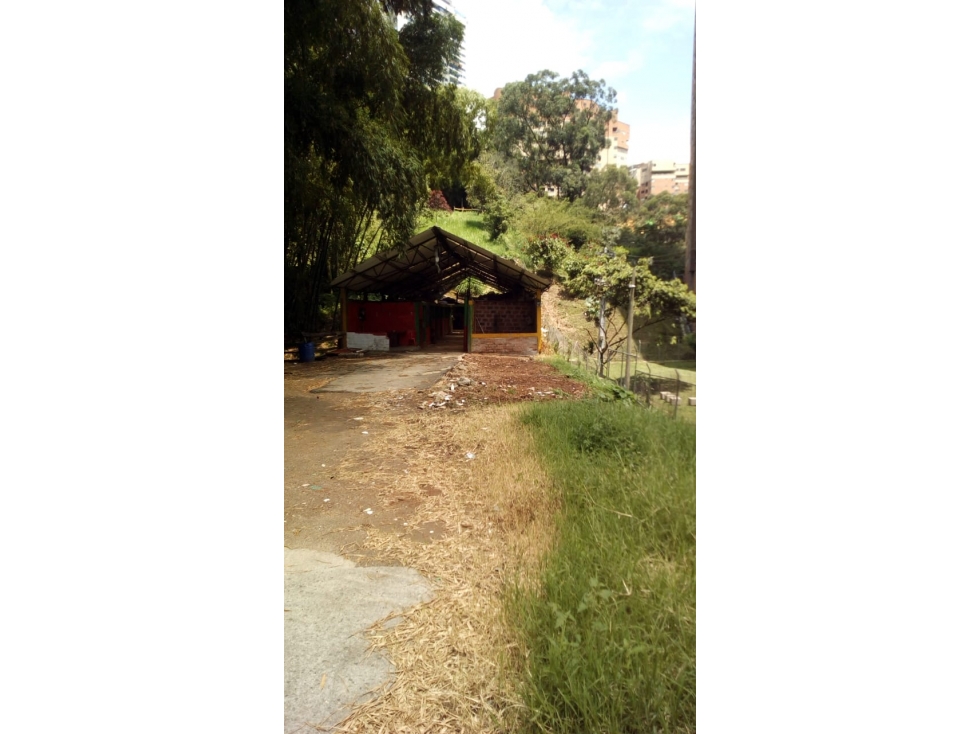 SABANETA ESPECTACULAR CASA Y LOTE CON DOBLE USO DE SUELO UNICO — foto 5