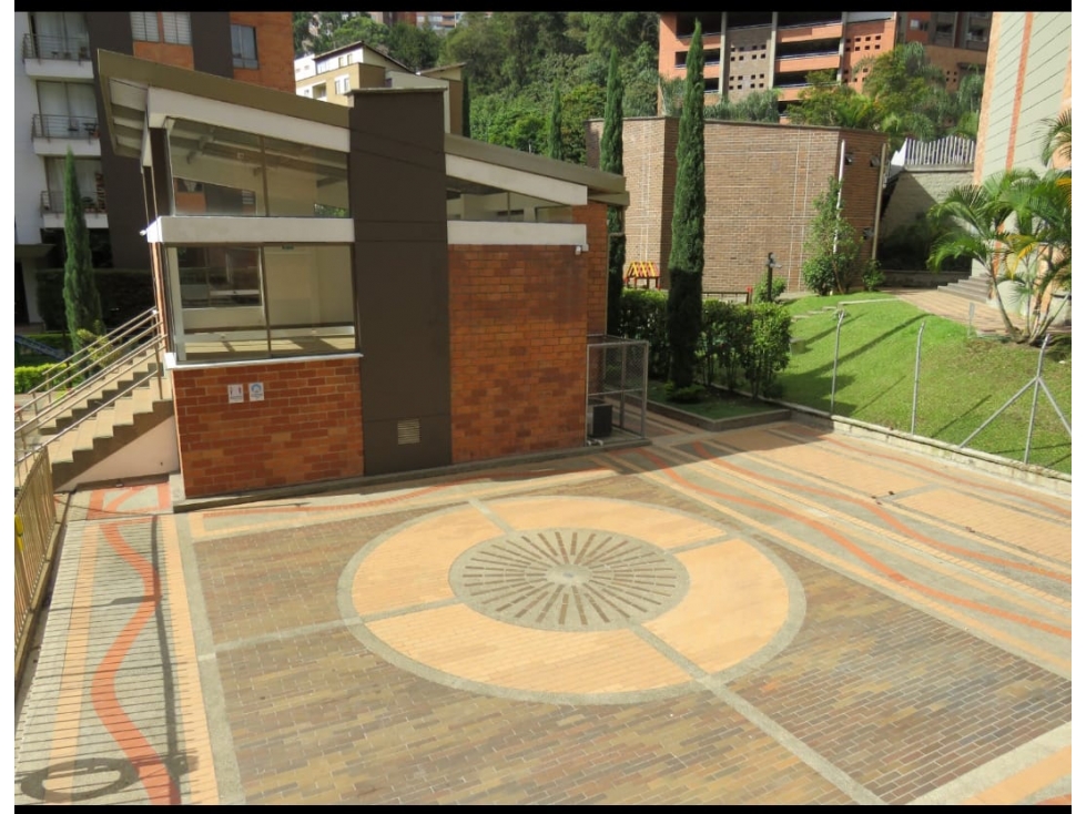 ENVIGADO APTO EN URBANIZACION UBICADA EN CAMINO VERDE — foto 2