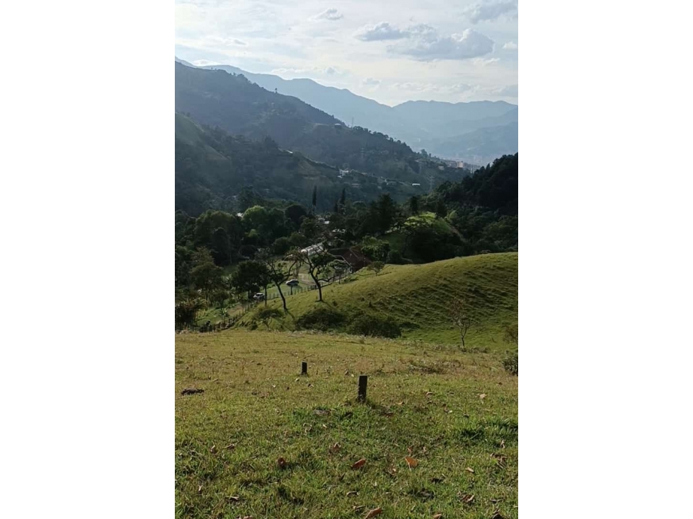 ENVIGADO EXCELENTE LOTE CAMPESTRE CERCA A TODO