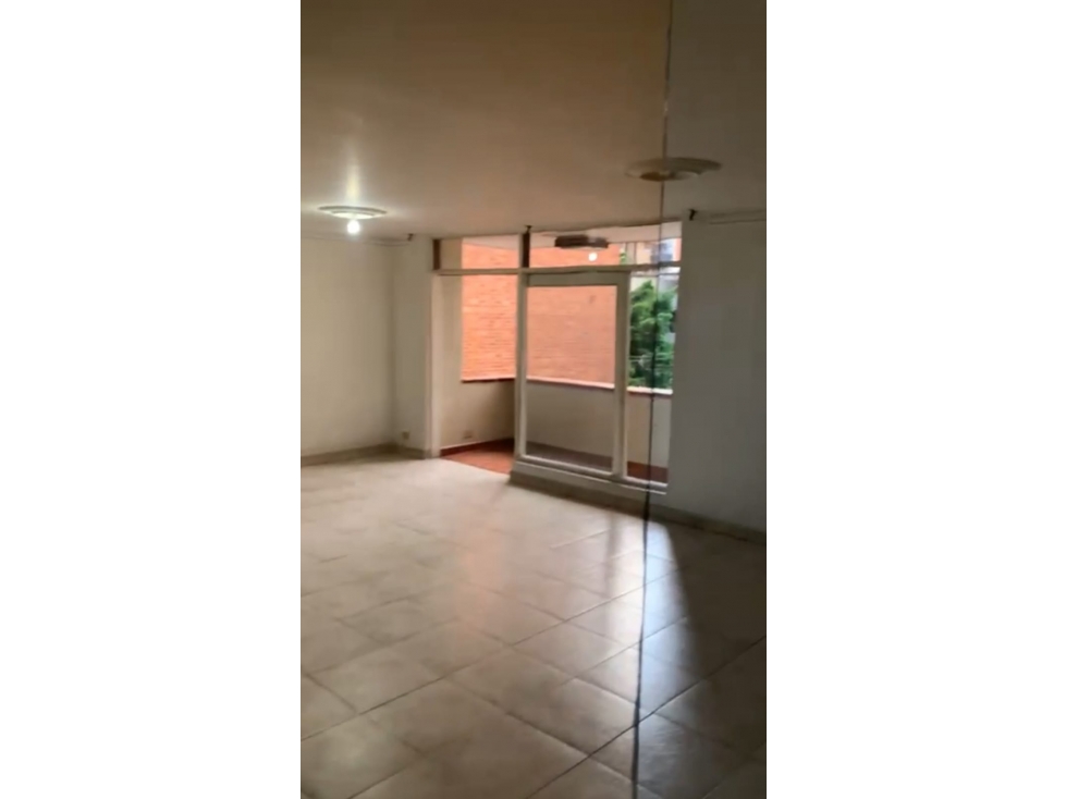 LAURELES APTO PARA REMODELAR CON MUY BUEN METRAJE Y SECTOR TRANQUILO — foto 5