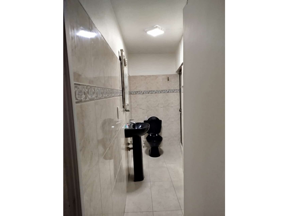 ENVIGADO CASA PRIMER PISO SECTOR LAS CASITAS A UNA CUADRA DE MAYORCA — foto 2