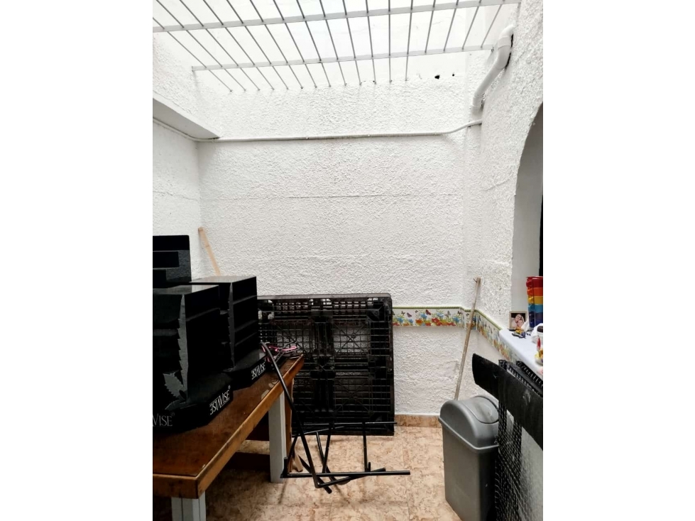 ENVIGADO CASA PRIMER PISO SECTOR LAS CASITAS A UNA CUADRA DE MAYORCA — foto 4