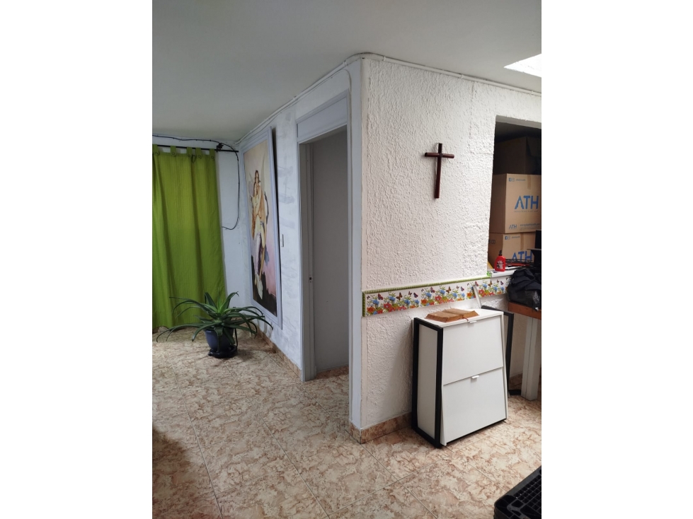 ENVIGADO CASA PRIMER PISO SECTOR LAS CASITAS A UNA CUADRA DE MAYORCA — foto 6