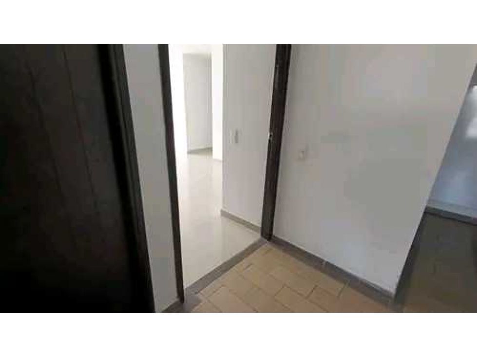VENDO APARTAMENTO CON VISTA EN GUAYABAL EN EDIFICIO — foto 3