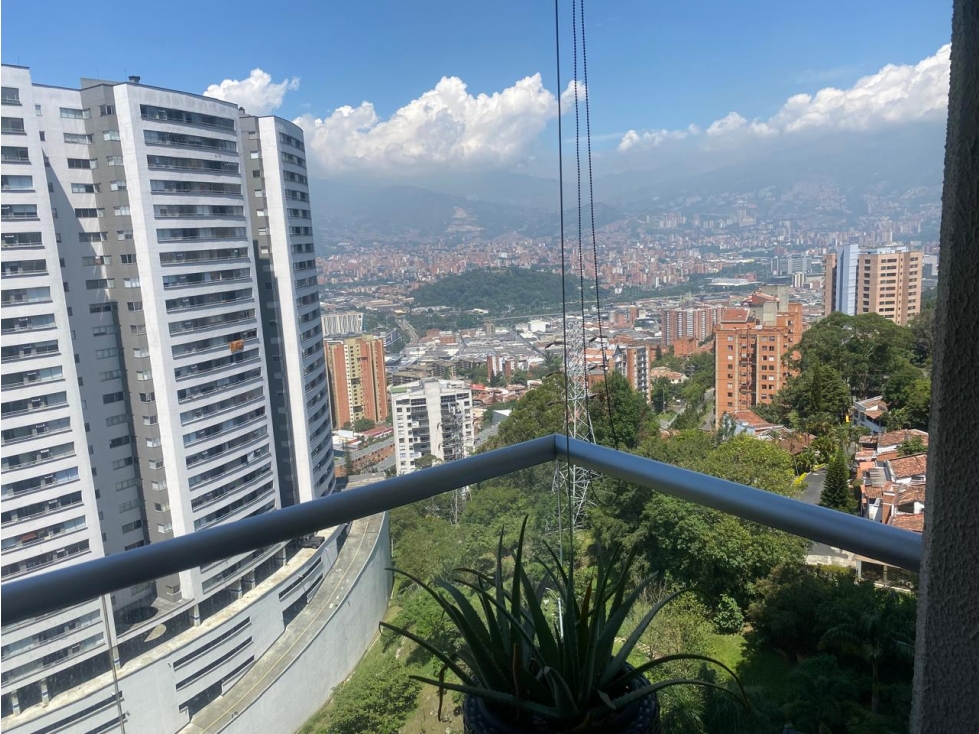 LOMA DEL INDIO EXCELENTE APTO CON ESPECTACULAR VISTA A TODA LA CIUDAD