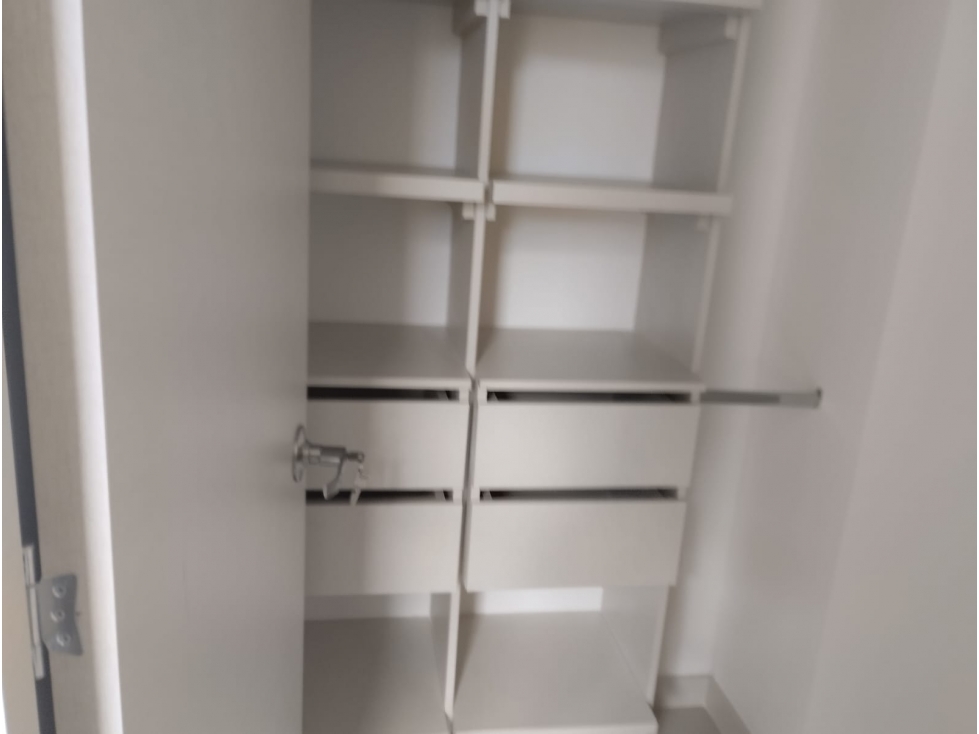 SABANETA EXCELENTE APTO EN SECTOR ASDESILLAS EN UNIDAD SUPERCOMPLETA — foto 5
