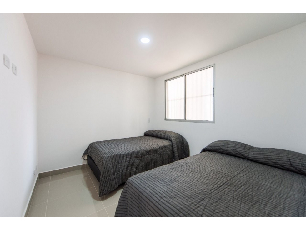 LAURELES EXCELENTE APTO EN EDIFICIO CON MUY BUENA UBICACION — foto 4