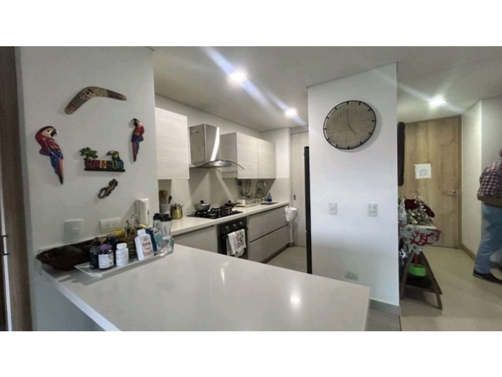 LAURELES EXCELENTE Y MODERNO APTO DE BUEN METRAJE UNIDAD SUPERCOMPLETA