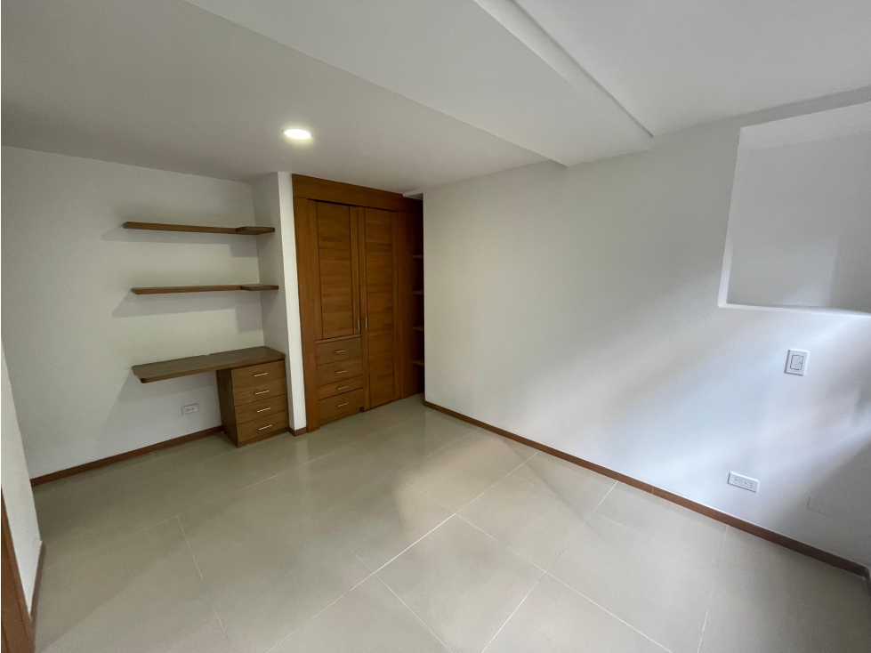 SABANETA AMPLIO APTO EN LA URBANIZACION RUISEÑOR DOBLE BALCON — foto 6