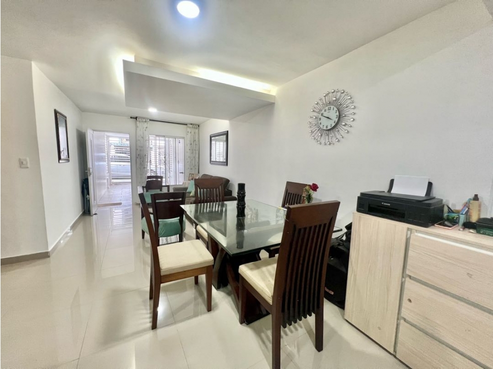 VENTA CASA DOS PISOS EN LOS GUADUALES- CALI CCH
