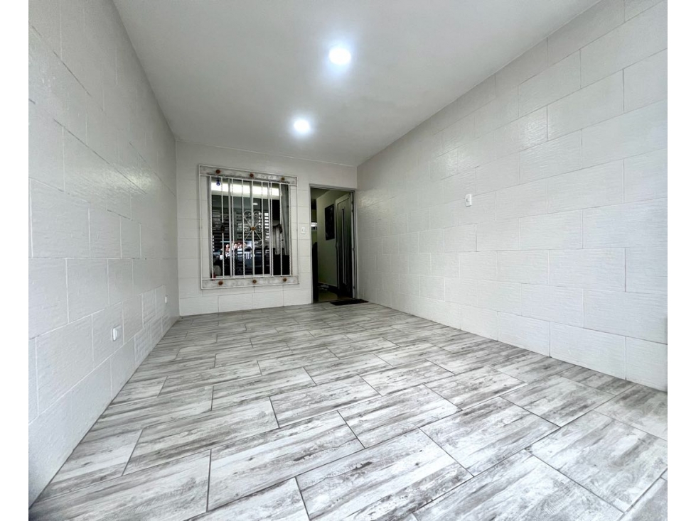 VENTA CASA DOS PISOS EN LOS GUADUALES- CALI CCH — foto 2