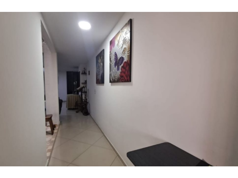 SABANETA APTO A UNA CUADRA DEL EXITO DE SABANETA SEGUNDO PISO — foto 3