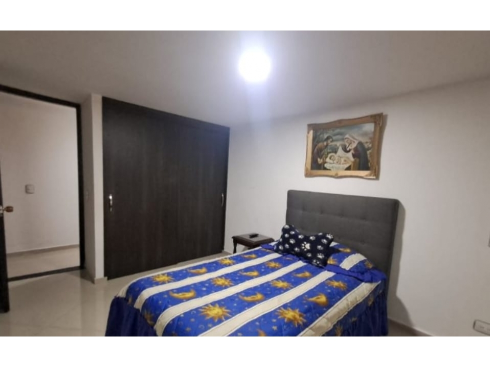 SABANETA APTO A UNA CUADRA DEL EXITO DE SABANETA SEGUNDO PISO — foto 4