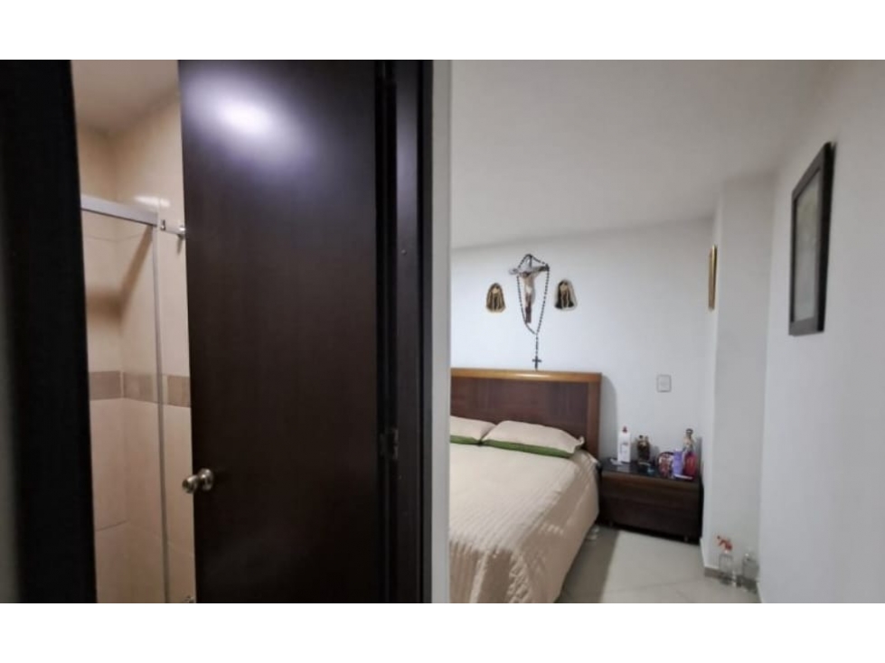 SABANETA APTO A UNA CUADRA DEL EXITO DE SABANETA SEGUNDO PISO — foto 5