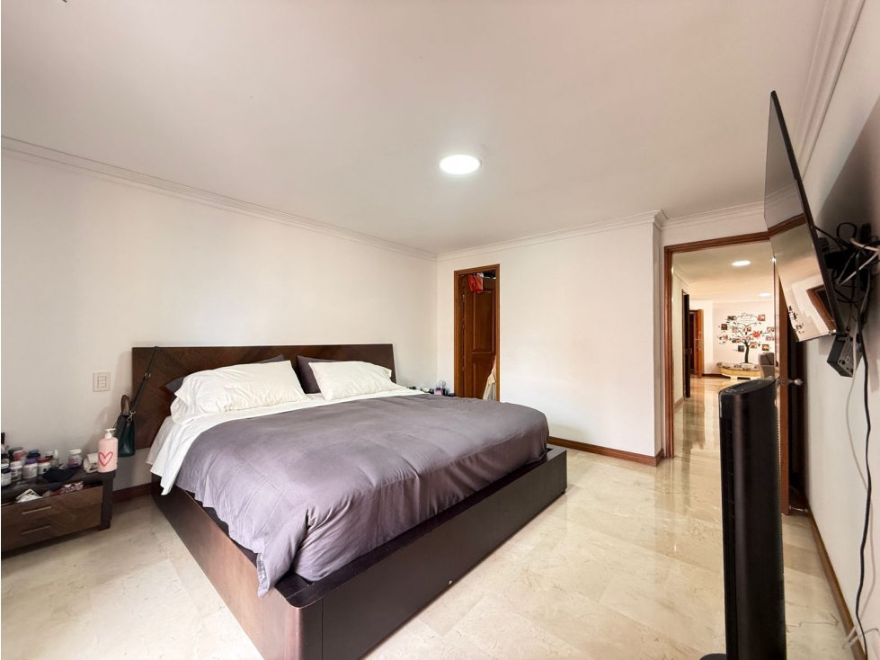 LAURELES APTO SUPER AMPLIO-MODERNO EN UNIDAD COMPLETA — foto 4