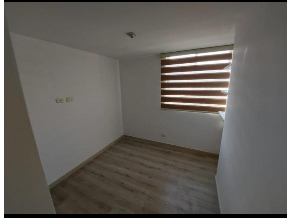 ENVIGADO EXCELENTE APTO MUY AMPLIO CON UBICACION Y BUENA VISTA — foto 3