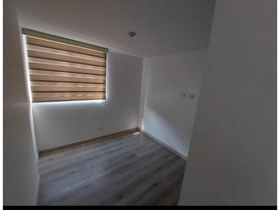 ENVIGADO EXCELENTE APTO MUY AMPLIO CON UBICACION Y BUENA VISTA — foto 6