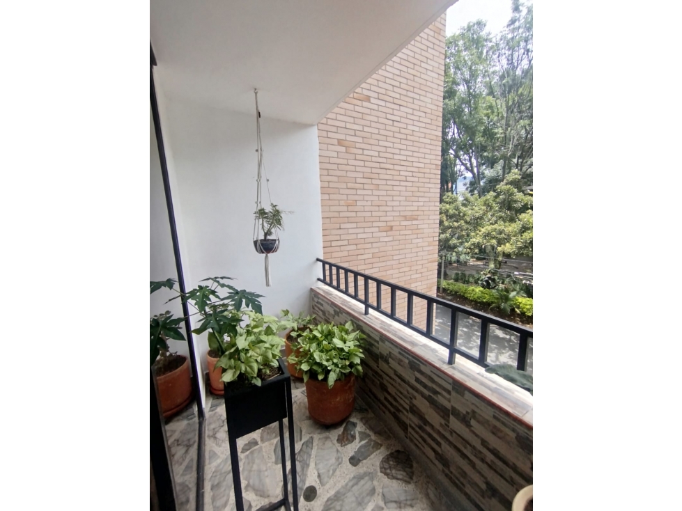 LAURELES AMPLIO APTO SECTOR PARQUE LOURDES REMODELADO